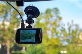 What Is The Best Dash Cam For Your Car, And How Do You Install It?