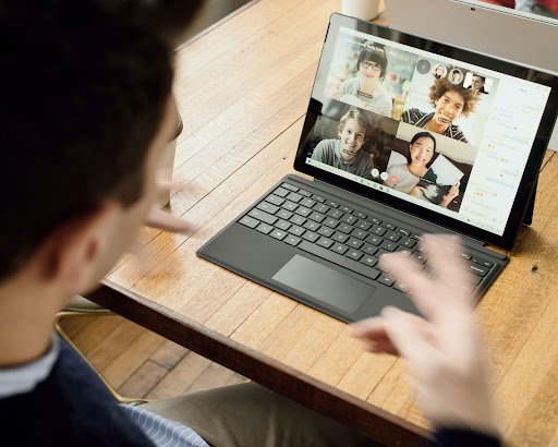 8 Tips to Organize a Successful Video Conference